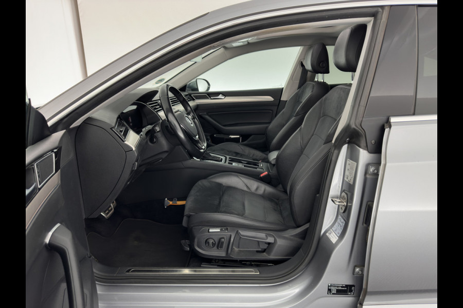 Volkswagen Arteon 2.0 TDI Elegance Business (INCL-BTW) Aut. *PANO | LEATHER-ALCANTARA | FULL-LED | DIGI-COCKPIT | CAMERA | KEYLESS | NAVI-FULLMAP |  ADAPTIVE-CRUISE | PRIVACY-GLASS | HEATED-COMFORTSEATS | 19''ALU*