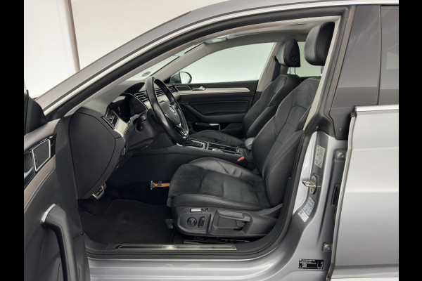 Volkswagen Arteon 2.0 TDI Elegance Business (INCL-BTW) Aut. *PANO | LEATHER-ALCANTARA | FULL-LED | DIGI-COCKPIT | CAMERA | KEYLESS | NAVI-FULLMAP |  ADAPTIVE-CRUISE | PRIVACY-GLASS | HEATED-COMFORTSEATS | 19''ALU*