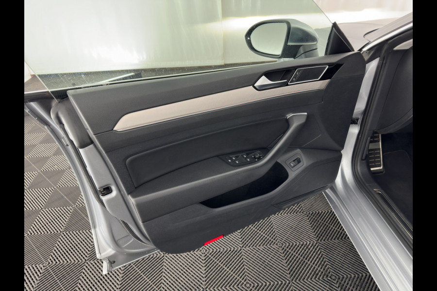 Volkswagen Arteon 2.0 TDI Elegance Business (INCL-BTW) Aut. *PANO | LEATHER-ALCANTARA | FULL-LED | DIGI-COCKPIT | CAMERA | KEYLESS | NAVI-FULLMAP |  ADAPTIVE-CRUISE | PRIVACY-GLASS | HEATED-COMFORTSEATS | 19''ALU*