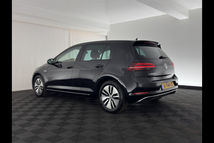Volkswagen e-Golf E-DITION (INCL.BTW) *HEAT-PUMP | LUXURY-LEATHER | FULL-LED | DIGI-COCKPIT | NAVI-FULLMAP | HEATED-SPORTSEATS | CAMERA | DAB+ | AMBIENT-LIGHT | 16''ALU*