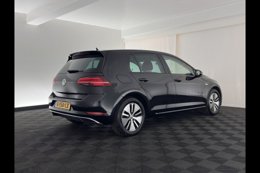 Volkswagen e-Golf E-DITION (INCL.BTW) *HEAT-PUMP | LUXURY-LEATHER | FULL-LED | DIGI-COCKPIT | NAVI-FULLMAP | HEATED-SPORTSEATS | CAMERA | DAB+ | AMBIENT-LIGHT | 16''ALU*