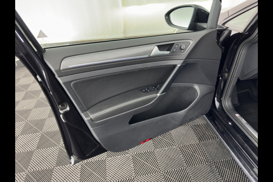 Volkswagen e-Golf E-DITION (INCL.BTW) *HEAT-PUMP | LUXURY-LEATHER | FULL-LED | DIGI-COCKPIT | NAVI-FULLMAP | HEATED-SPORTSEATS | CAMERA | DAB+ | AMBIENT-LIGHT | 16''ALU*