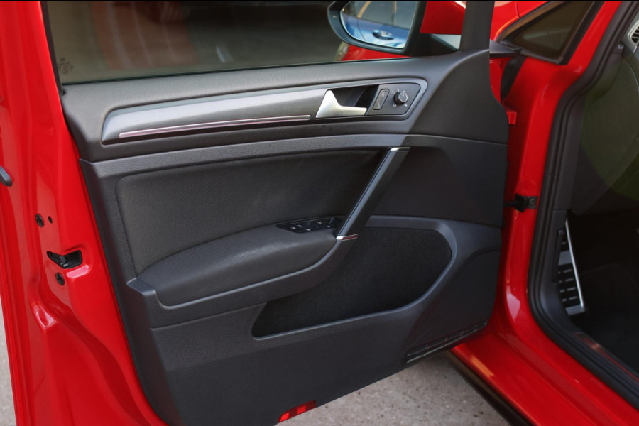 Volkswagen Golf 2.0 TSI GTI Performance *Pano*DCC*Dynaudio*Camera*Standkachel*