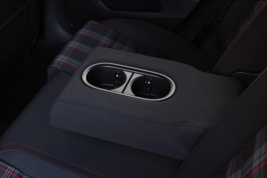 Volkswagen Golf 2.0 TSI GTI Performance *Pano*DCC*Dynaudio*Camera*Standkachel*