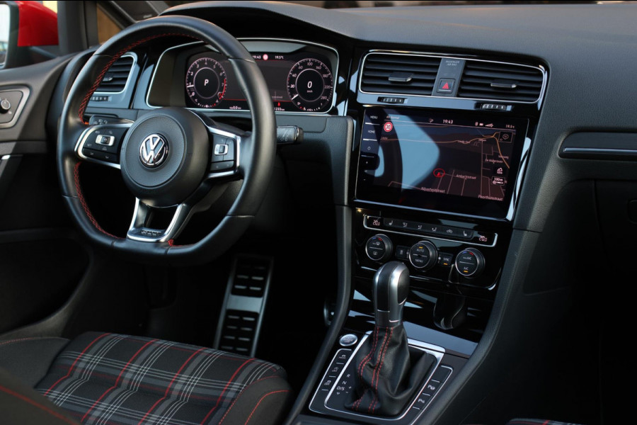 Volkswagen Golf 2.0 TSI GTI Performance *Pano*DCC*Dynaudio*Camera*Standkachel*