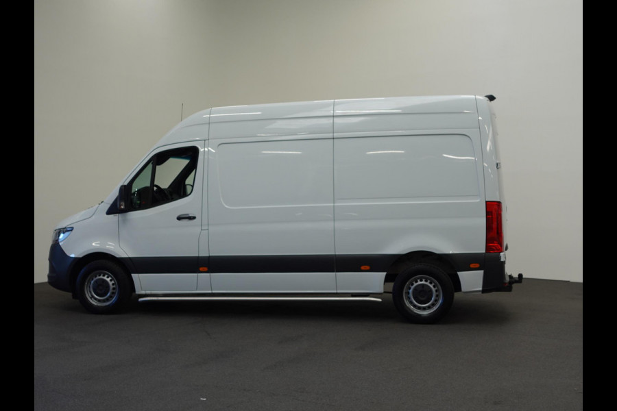 Mercedes-Benz Sprinter 211 CDI L2H2 Aut-9 FWD Airco Cruise Control Navi MBUX Camera PDC VA