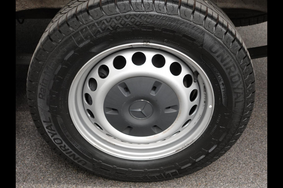 Mercedes-Benz Sprinter 211 CDI L2H2 Aut-9 FWD Airco Cruise Control Navi MBUX Camera PDC VA