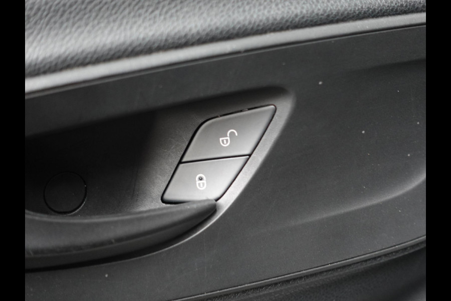 Mercedes-Benz Sprinter 211 CDI L2H2 Aut-9 FWD Airco Cruise Control Navi MBUX Camera PDC VA