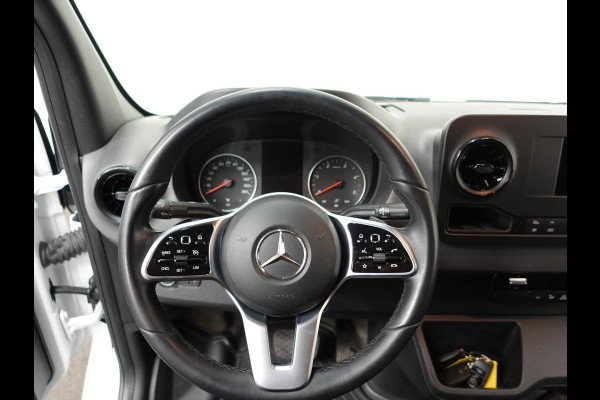 Mercedes-Benz Sprinter 211 CDI L2H2 Aut-9 FWD Airco Cruise Control Navi MBUX Camera PDC VA