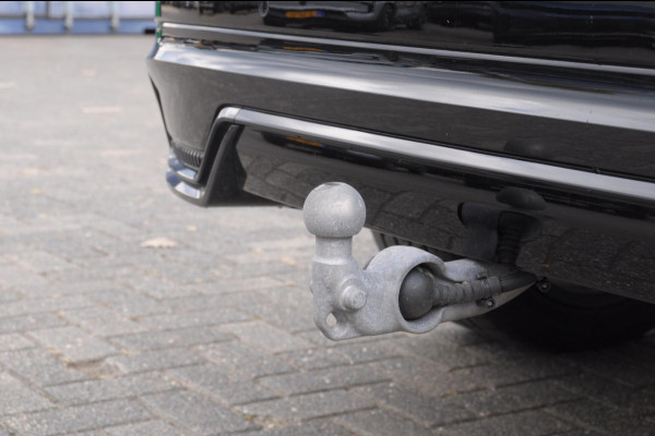 Volvo XC60 T6 350PK Automaat AWD Ultra Dark Trekhaak / BLIS / Harman Kardon audio / Head-up display / Harman Kardon audio / Panoramadak / BLIS / Elektrisch bedienbare voorstoelen / Memory seats / Verwarmbare stoelen / Keyless entry /