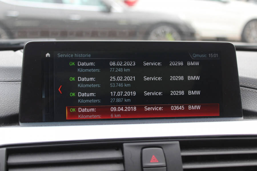 BMW 3 Serie Touring 330i M Sport Edition / M Performance / Trekhaak / Panoramadak / 360Camera / Leder / 19'' / Head-up / Navigatie / Harman Kardon / Stoelverwarming / DAB / Cruise Control