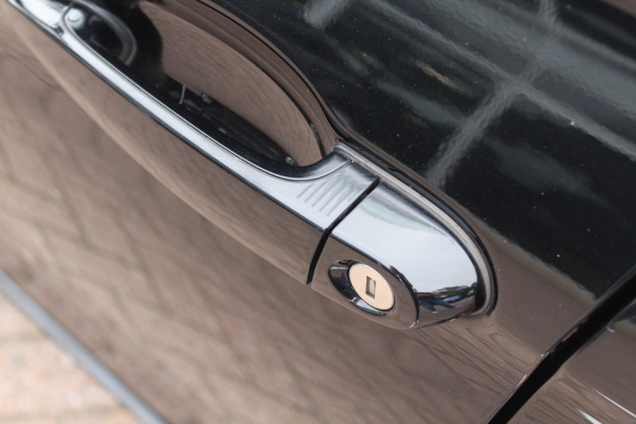 BMW 3 Serie Touring 330i M Sport Edition / M Performance / Trekhaak / Panoramadak / 360Camera / Leder / 19'' / Head-up / Navigatie / Harman Kardon / Stoelverwarming / DAB / Cruise Control
