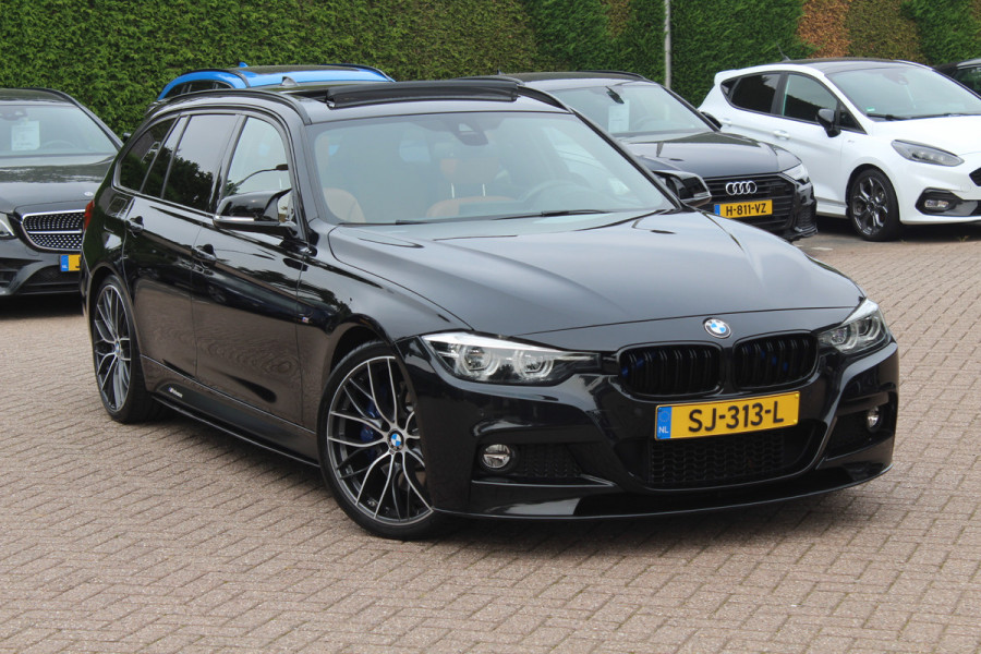 BMW 3 Serie Touring 330i M Sport Edition / M Performance / Trekhaak / Panoramadak / 360Camera / Leder / 19'' / Head-up / Navigatie / Harman Kardon / Stoelverwarming / DAB / Cruise Control