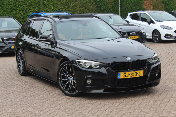 BMW 3 Serie Touring 330i M Sport Edition / M Performance / Trekhaak / Panoramadak / 360Camera / Leder / 19'' / Head-up / Navigatie / Harman Kardon / Stoelverwarming / DAB / Cruise Control
