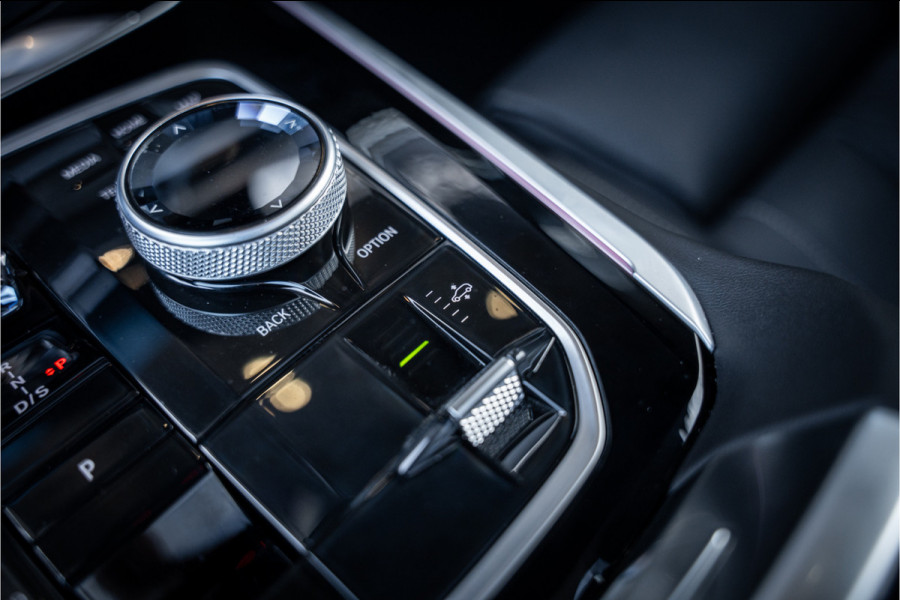 BMW X5 xDrive50e - M Sport | Panorama | H&K | Stoelmassage & Koeling | Memory | 360 Camera BMW X5 xDrive50e - M Sport | Panorama | H&K | Stoelmassage & Koeling | Memory | 360 Camera