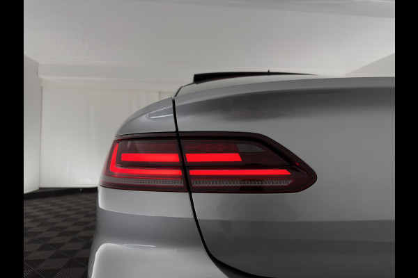 Volkswagen Arteon 2.0 TDI Elegance Business (INCL-BTW) Aut. *PANO | LEATHER-ALCANTARA | FULL-LED | DIGI-COCKPIT | CAMERA | KEYLESS | NAVI-FULLMAP |  ADAPTIVE-CRUISE | PRIVACY-GLASS | HEATED-COMFORTSEATS | 19''ALU*