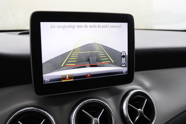 Mercedes-Benz CLA-Klasse 180 Business Solution AMG*AUTOM*PANO*CAM*TEL*NAVI*
