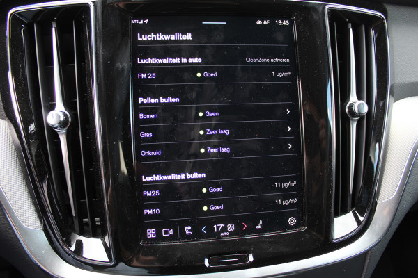 Volvo V60 2.0 T6 Plug-in hybrid AWD Plus Dark | Panoramadak | Trekhaak | H&K | BLIS | 360 Camera | Winterpack