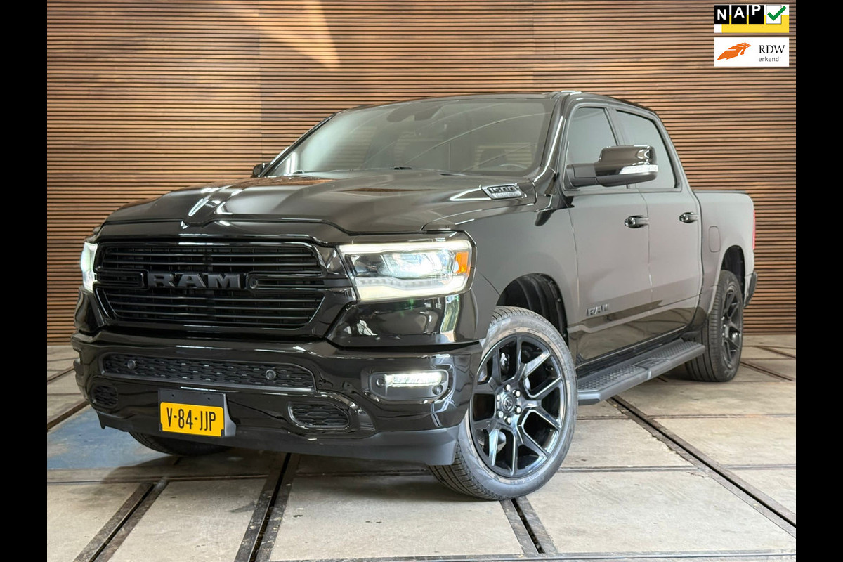 Dodge Ram 1500 5.7 V8 4x4 Crew Cab Sport | Full BLACK | Camera | ALPINE | Soft Cover | Apple Carplay | Cruise | Dodge Ram 1500 5.7 V8 4x4 Crew Cab Sport | Full BLACK | Camera | ALPINE | Soft Cover | Apple Carplay | Cruise |