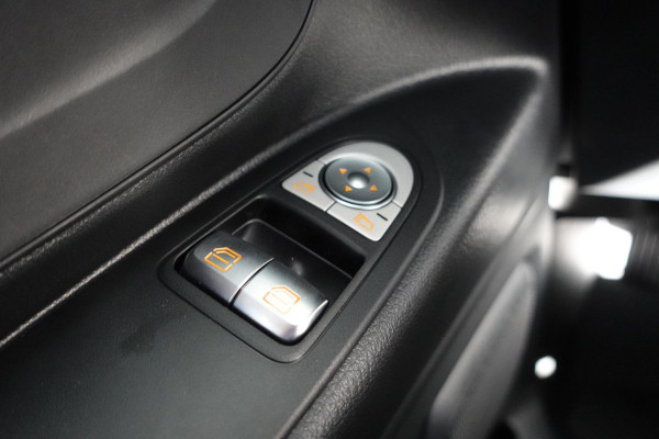 Mercedes-Benz Vito 114 CDI Lang Automaat Navigatie Airco Bluetooth Camera Trekhaak