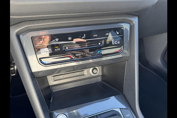 Volkswagen Tiguan 1.4 TSI eHybrid R-Line Business+ 245pk PHEV | Trekhaak | Panorama dak | Adaptieve Cruise | Achteruitrijcamera | Stoelverwarming | Virtuele cockpit | 1.800kg Trekgewicht ! Volkswagen Tiguan 1.4 TSI eHybrid R-Line Business+ 245pk PHEV | Trekhaak | Panorama dak | Adaptieve Cruise | Achteruitrijcamera | Stoelverwarming | Virtuele cockpit | 1.800kg Trekgewicht !