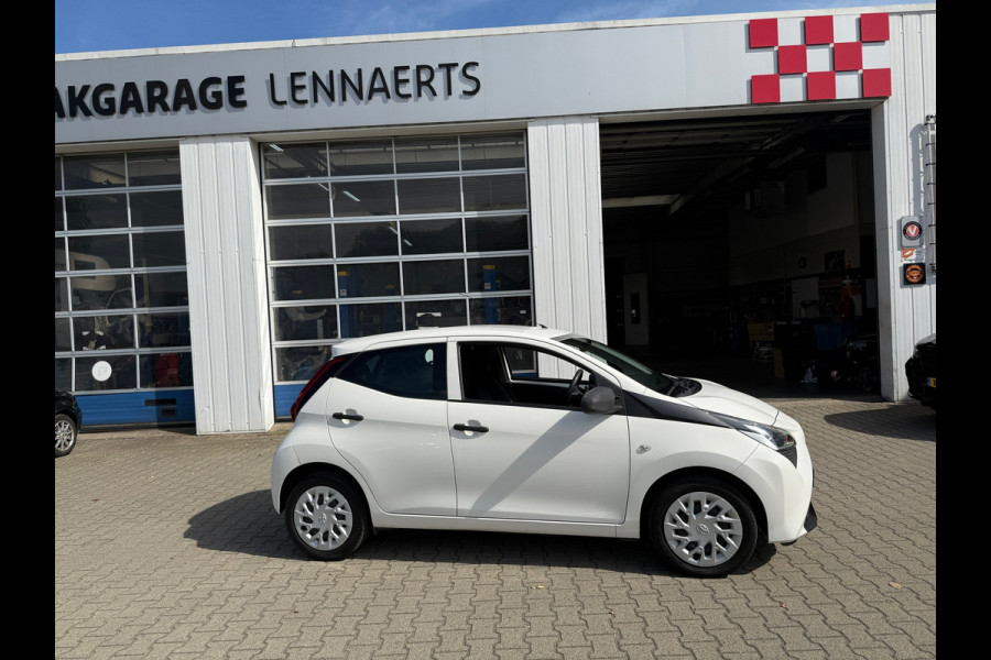 Toyota Aygo 1.0 VVT-i x-fun