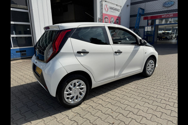 Toyota Aygo 1.0 VVT-i x-fun