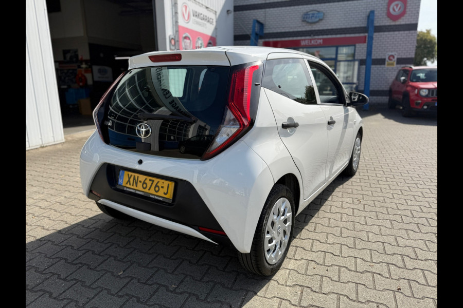 Toyota Aygo 1.0 VVT-i x-fun