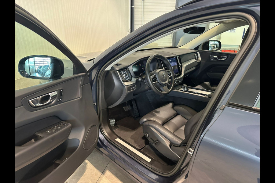 Volvo XC60 T6 Aut. Long Range Plus Dark Trekhaak Leder Parkeercamera 350pk