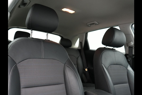 Kia Niro 1.6 GDi PHEV DynamicLine Plug In Hybrid 141pk Dealer O.H PHEV | Adaptive Cruise | Lederen Sportstoelen Verwarmd | Camera | Apple Carplay | Blis | Navigatie | Stuur Verwarmd |