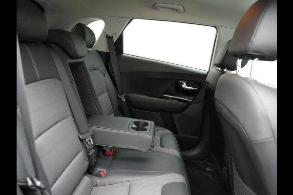 Kia Niro 1.6 GDi PHEV DynamicLine Plug In Hybrid 141pk Dealer O.H PHEV | Adaptive Cruise | Lederen Sportstoelen Verwarmd | Camera | Apple Carplay | Blis | Navigatie | Stuur Verwarmd |