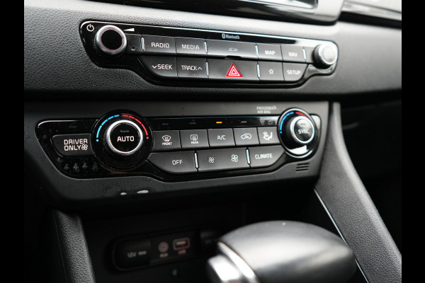 Kia Niro 1.6 GDi PHEV DynamicLine Plug In Hybrid 141pk Dealer O.H PHEV | Adaptive Cruise | Lederen Sportstoelen Verwarmd | Camera | Apple Carplay | Blis | Navigatie | Stuur Verwarmd |