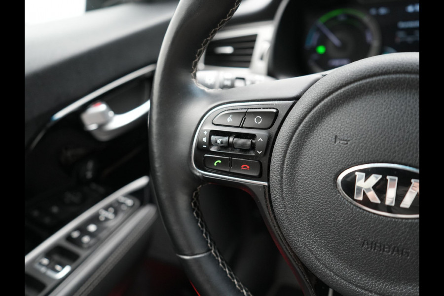 Kia Niro 1.6 GDi PHEV DynamicLine Plug In Hybrid 141pk Dealer O.H PHEV | Adaptive Cruise | Lederen Sportstoelen Verwarmd | Camera | Apple Carplay | Blis | Navigatie | Stuur Verwarmd |