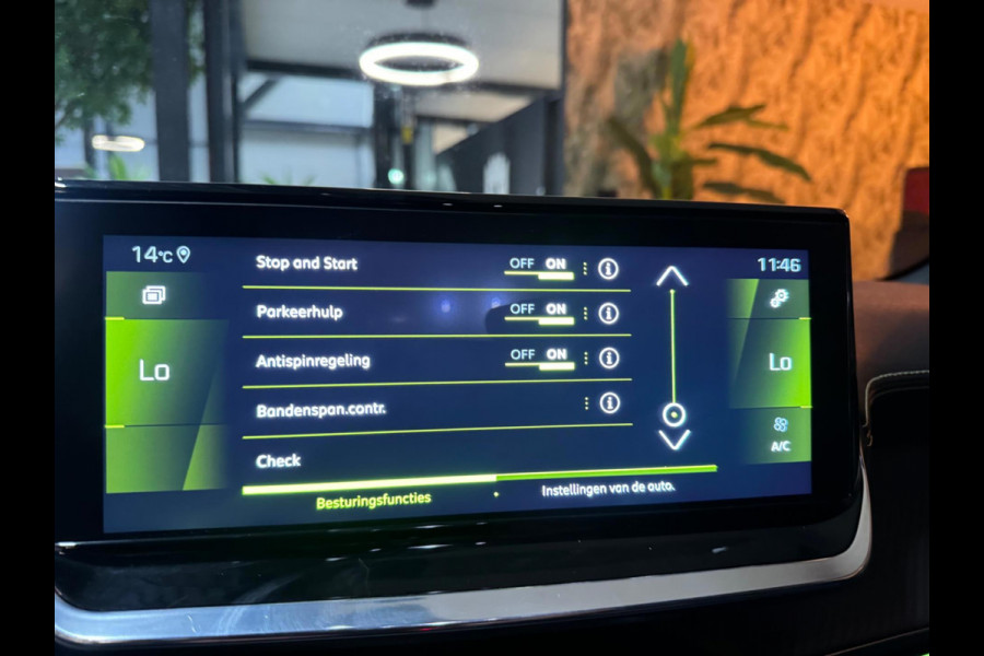 Peugeot 208 1.2 PureTech GT-Line Sport Garantie Carplay Sfeer LED Camera Cruise Clima Leder Navi Rijklaar