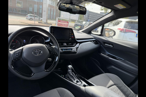 Toyota C-HR 1.8 Hybrid First Edition Bi-Tone | Apple Carplay & AndroidAUTO | Camera | Elektrisch inklapbare buitenspiegels |