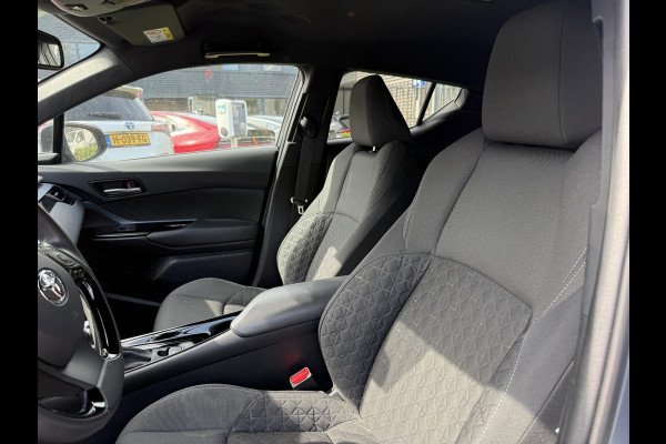 Toyota C-HR 1.8 Hybrid First Edition Bi-Tone | Apple Carplay & AndroidAUTO | Camera | Elektrisch inklapbare buitenspiegels |