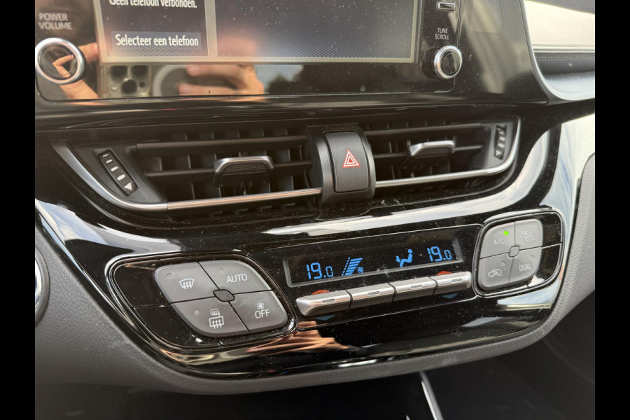 Toyota C-HR 1.8 Hybrid First Edition Bi-Tone | Apple Carplay & AndroidAUTO | Camera | Elektrisch inklapbare buitenspiegels |