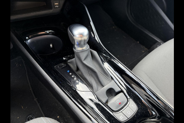 Toyota C-HR 1.8 Hybrid First Edition Bi-Tone | Apple Carplay & AndroidAUTO | Camera | Elektrisch inklapbare buitenspiegels |