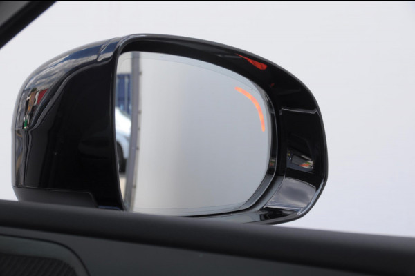 Volvo XC60 T6 350PK Automaat AWD Plus Bright Apple Carplay / Adaptive cruise control / Panorama dak / parkeersensoren met 360 camera / BLIS / Harman kardon audio / Stoelventilatie / Elektrisch bedienbare bestuurderstoel met geheugen / Keyless Entry / Elektrische achterklep