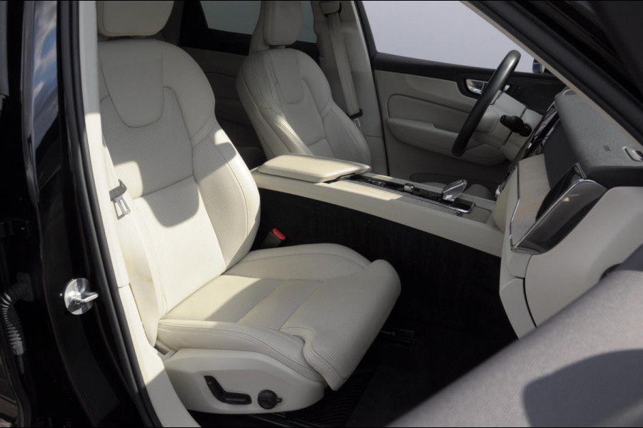 Volvo XC60 T6 350PK Automaat AWD Plus Bright Apple Carplay / Adaptive cruise control / Panorama dak / parkeersensoren met 360 camera / BLIS / Harman kardon audio / Stoelventilatie / Elektrisch bedienbare bestuurderstoel met geheugen / Keyless Entry / Elektrische achterklep
