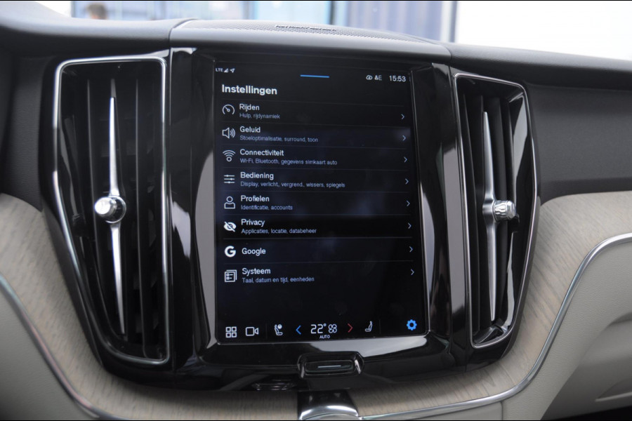 Volvo XC60 T6 350PK Automaat AWD Plus Bright Apple Carplay / Adaptive cruise control / Panorama dak / parkeersensoren met 360 camera / BLIS / Harman kardon audio / Stoelventilatie / Elektrisch bedienbare bestuurderstoel met geheugen / Keyless Entry / Elektrische achterklep