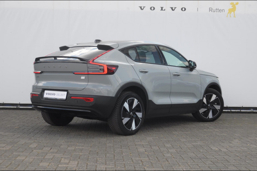 Volvo C40 Single Motor Extended Range Plus 82 kWh / Adaptive cruise control   / Pilot assist / BLIS / Stoel en stuur verwarming / Elektrische achterklep / Parkeersensoren met camera / Google infotainment