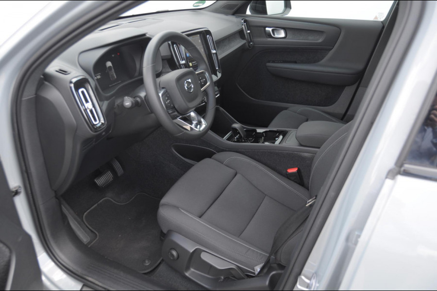 Volvo C40 Single Motor Extended Range Plus 82 kWh / Adaptive cruise control   / Pilot assist / BLIS / Stoel en stuur verwarming / Elektrische achterklep / Parkeersensoren met camera / Google infotainment