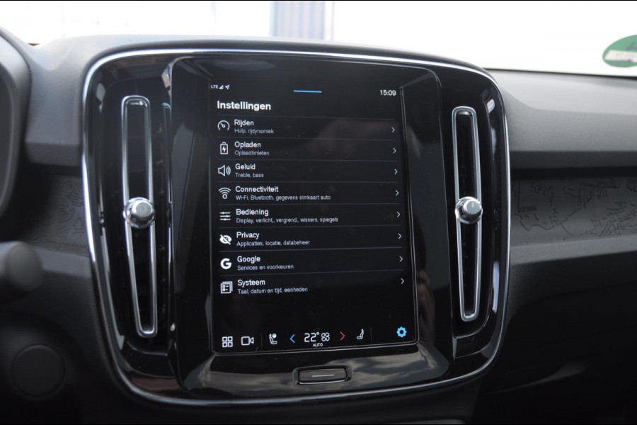 Volvo C40 Single Motor Extended Range Plus 82 kWh / Adaptive cruise control   / Pilot assist / BLIS / Stoel en stuur verwarming / Elektrische achterklep / Parkeersensoren met camera / Google infotainment