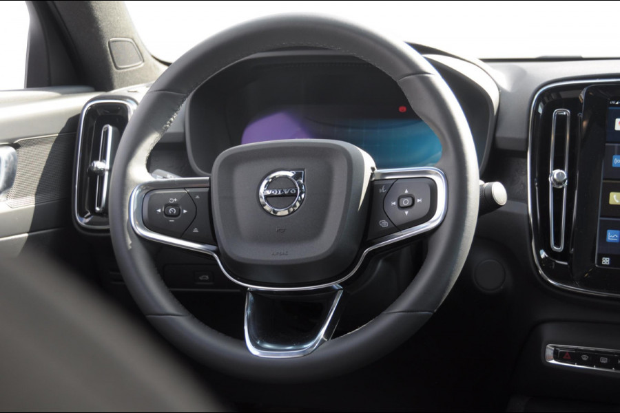 Volvo C40 Single Motor Extended Range Plus 82 kWh / Adaptive cruise control   / Pilot assist / BLIS / Stoel en stuur verwarming / Elektrische achterklep / Parkeersensoren met camera / Google infotainment