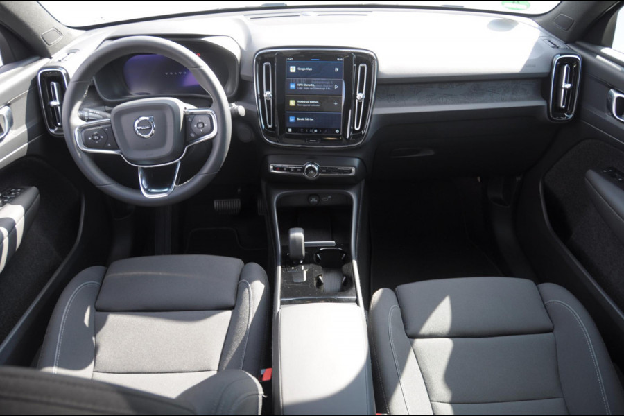 Volvo C40 Single Motor Extended Range Plus 82 kWh / Adaptive cruise control   / Pilot assist / BLIS / Stoel en stuur verwarming / Elektrische achterklep / Parkeersensoren met camera / Google infotainment