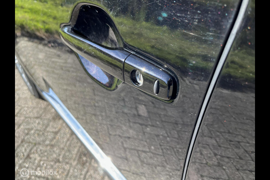 Mitsubishi Outlander 2.4 PHEV Pure +