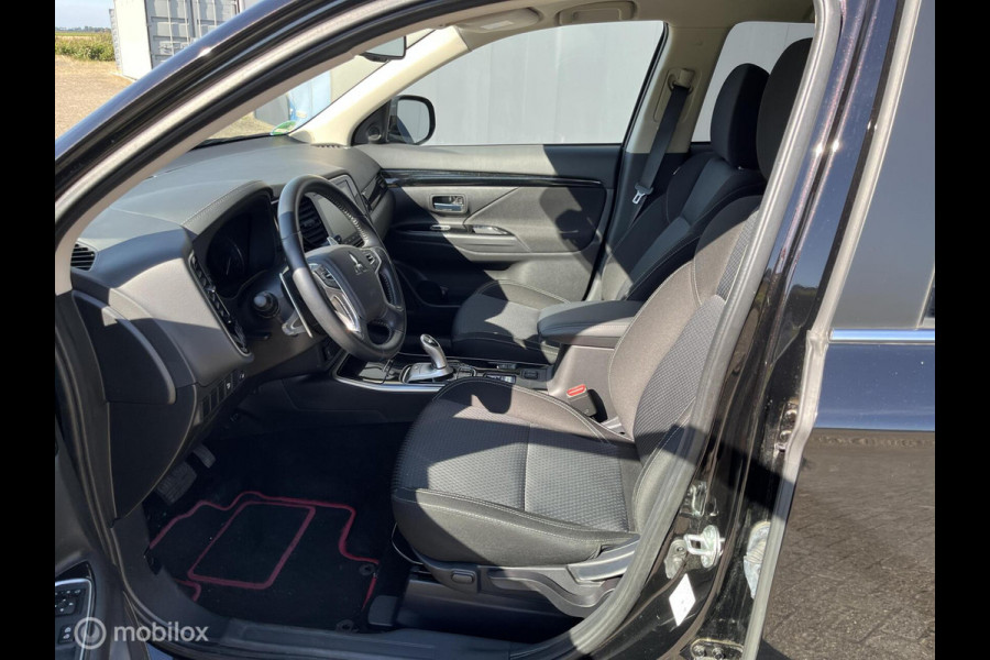 Mitsubishi Outlander 2.4 PHEV Pure +