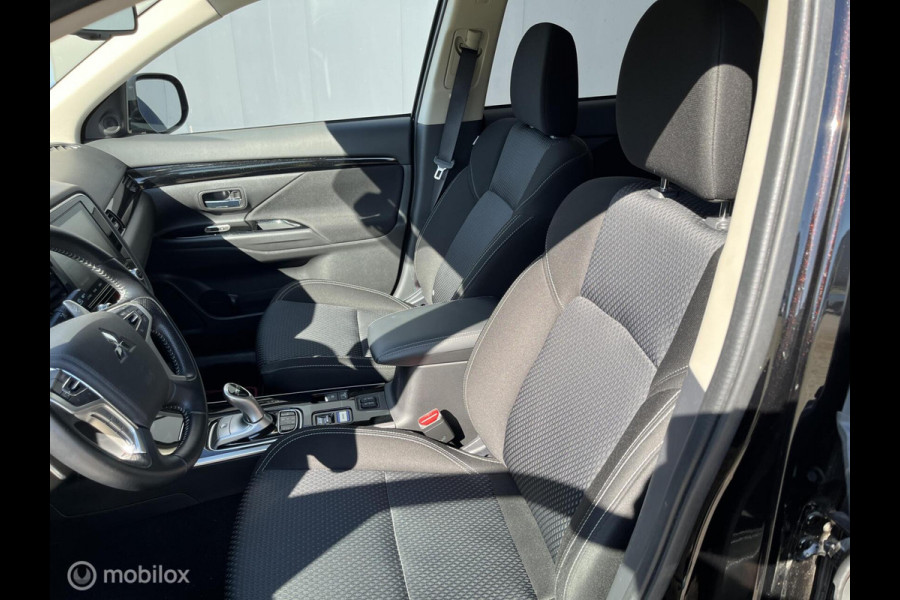 Mitsubishi Outlander 2.4 PHEV Pure +