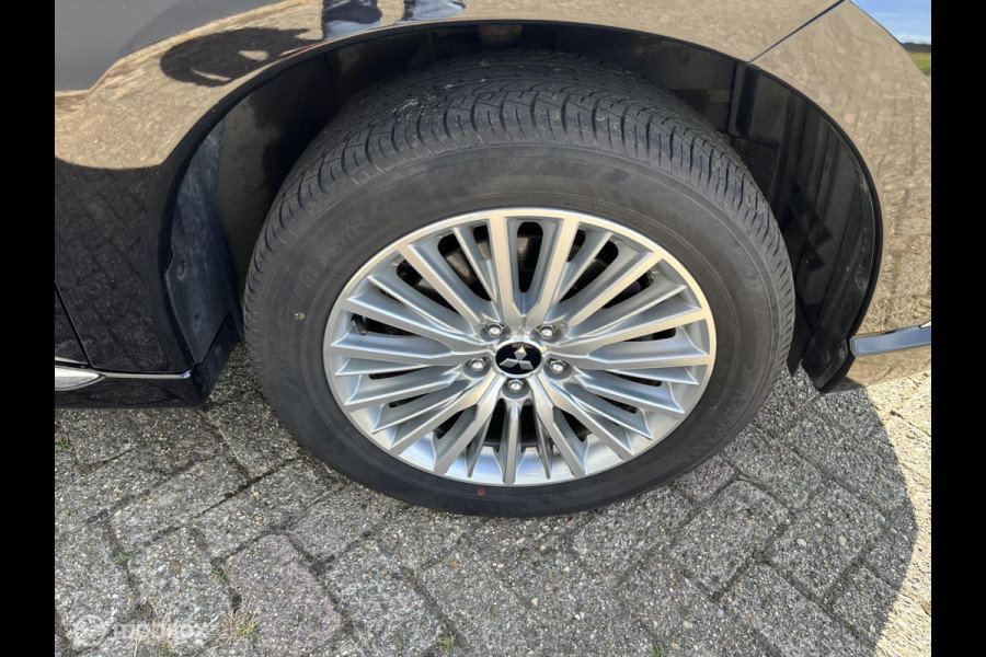 Mitsubishi Outlander 2.4 PHEV Pure +